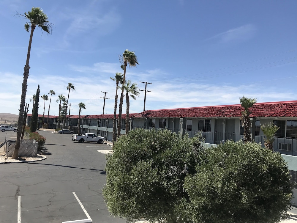 ECONOMY INN BARSTOW 50/57