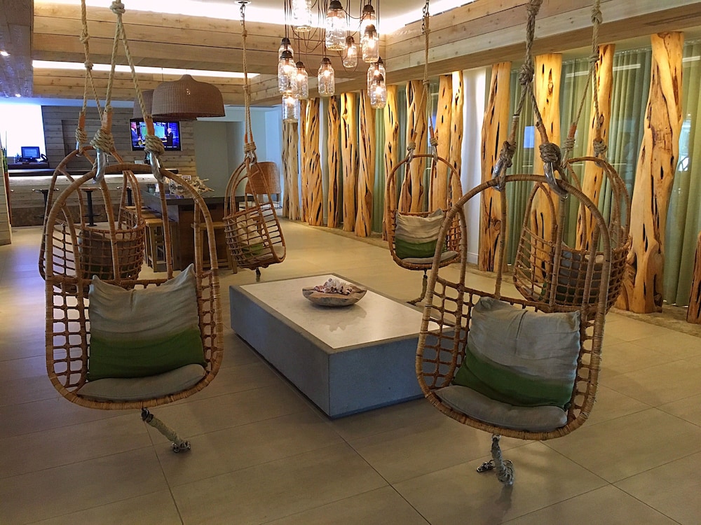 Amara Cay Resort 30/77