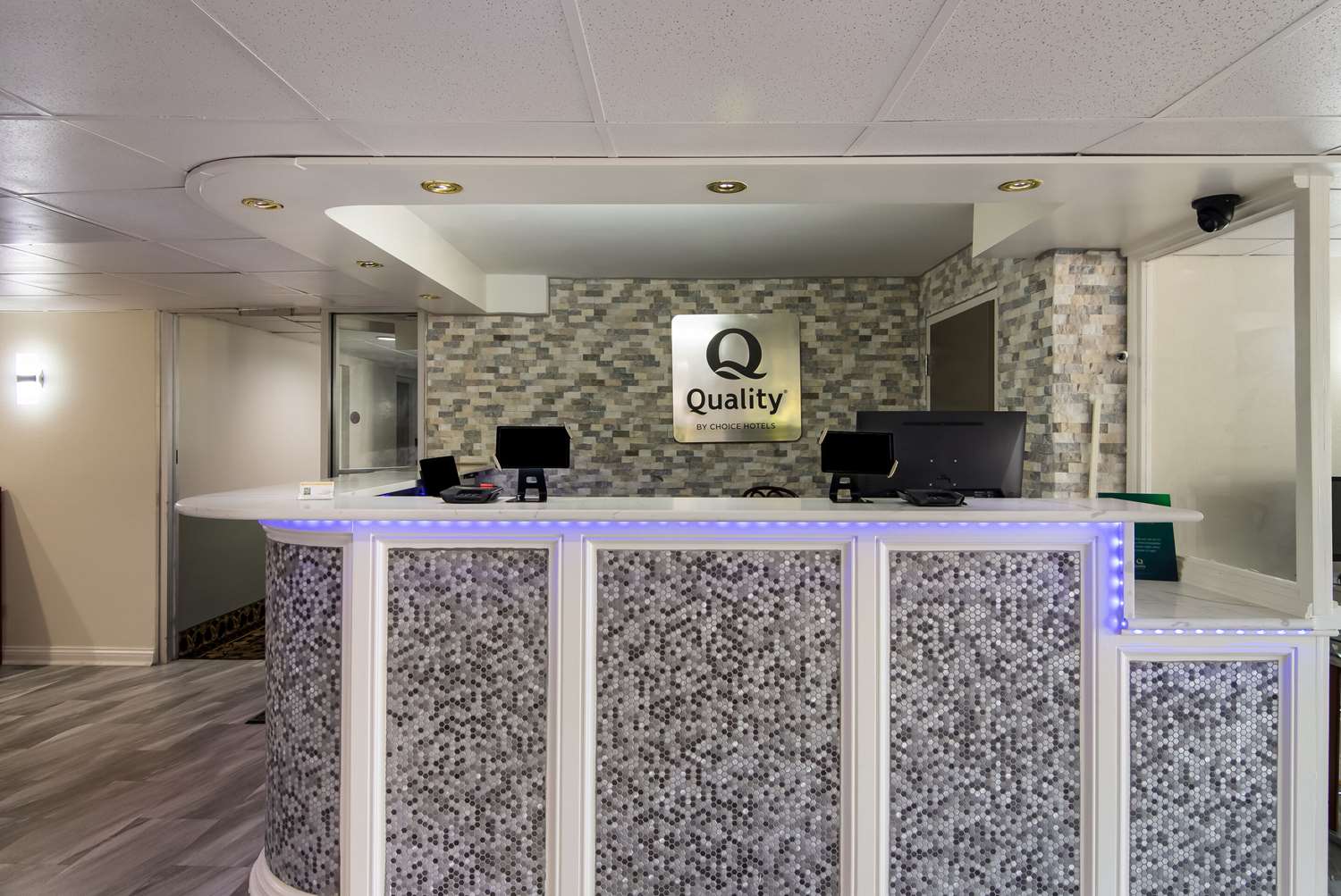 Quality Inn Aurora Naperville Area 2/41