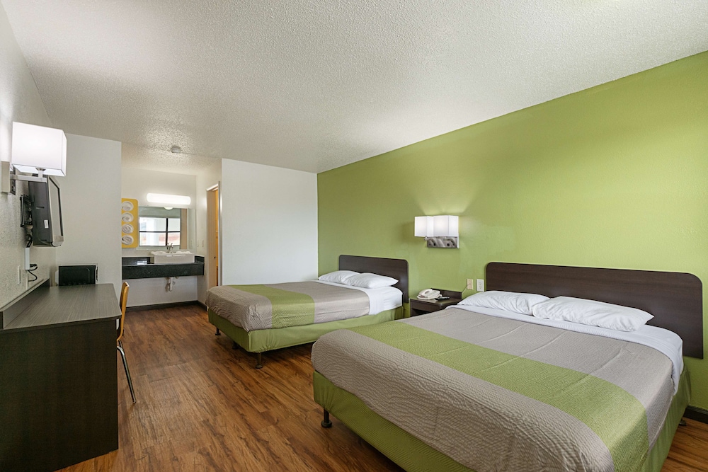 Motel6 Chattanooga, TN 25/43