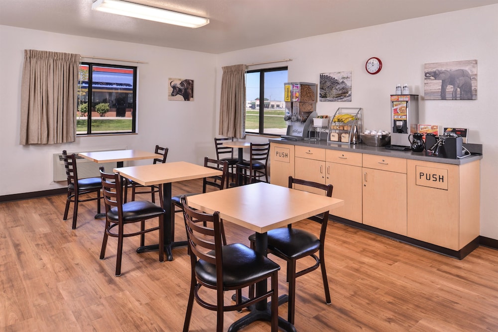 Americas Best Value Inn Missouri Valley 27/28