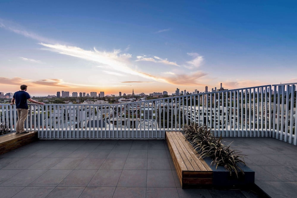 Oaks Melbourne South Yarra Suites 36/44
