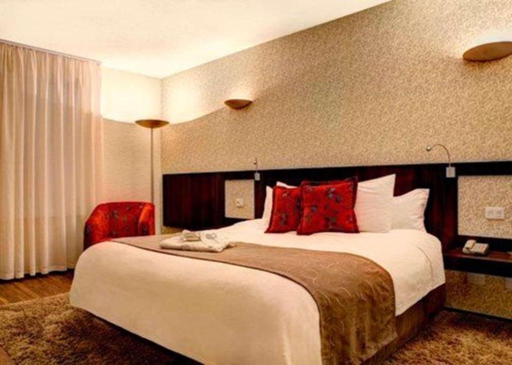 غرفة قياسية بسرير كوين، Quality Hotel Curitiba 3/3