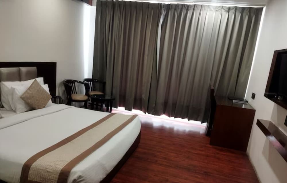 HOTEL APPLE INN 34/66