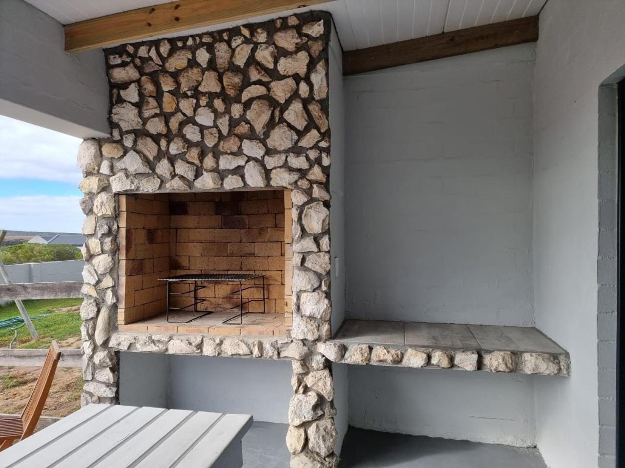 Rustic Hill Accommodation 6/32