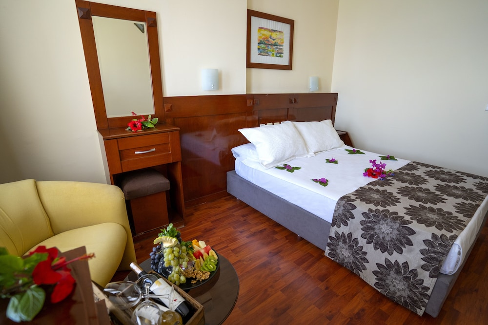 Nazar Beach City & Resort Hotel 9/32