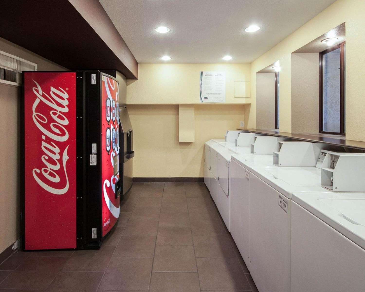 Quality Inn Airport East El Paso 11/49