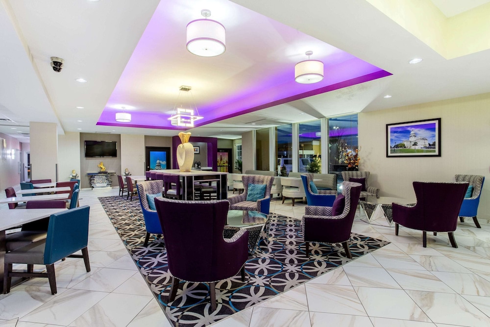 La Quinta Inn And Suites By Wyndham Springfield IL 44/63