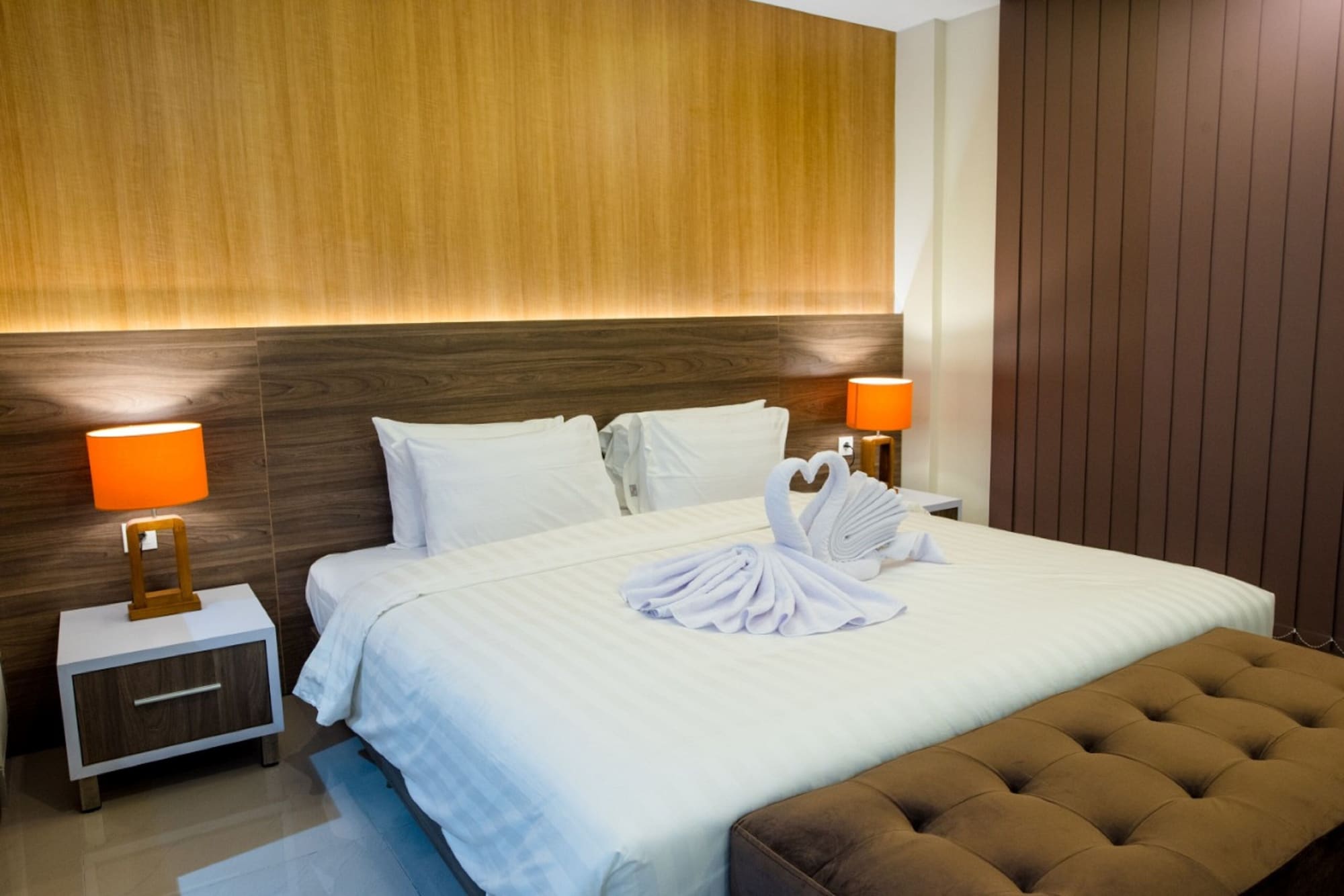 Suite, King Bed, Hot Tub