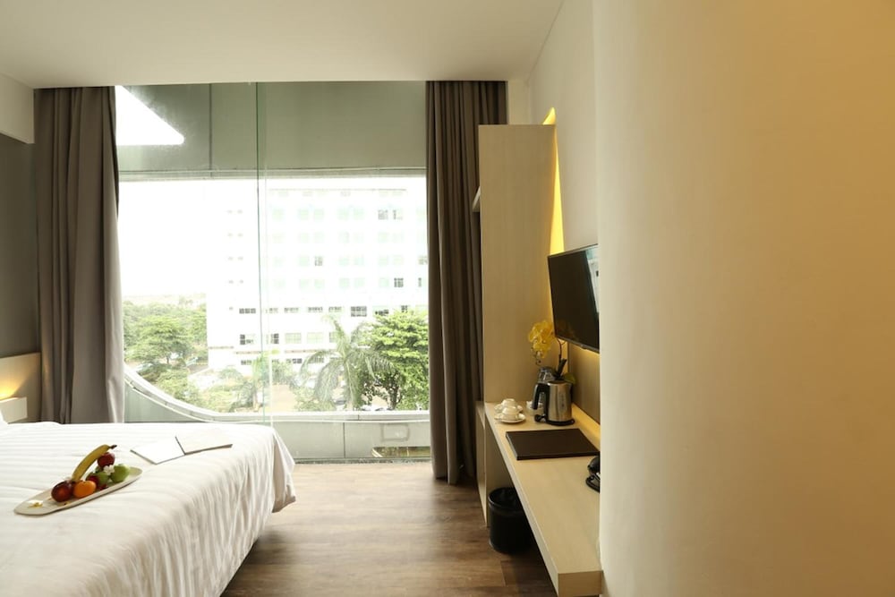 Ozone Hotel Pantai Indah Kapuk 20/25