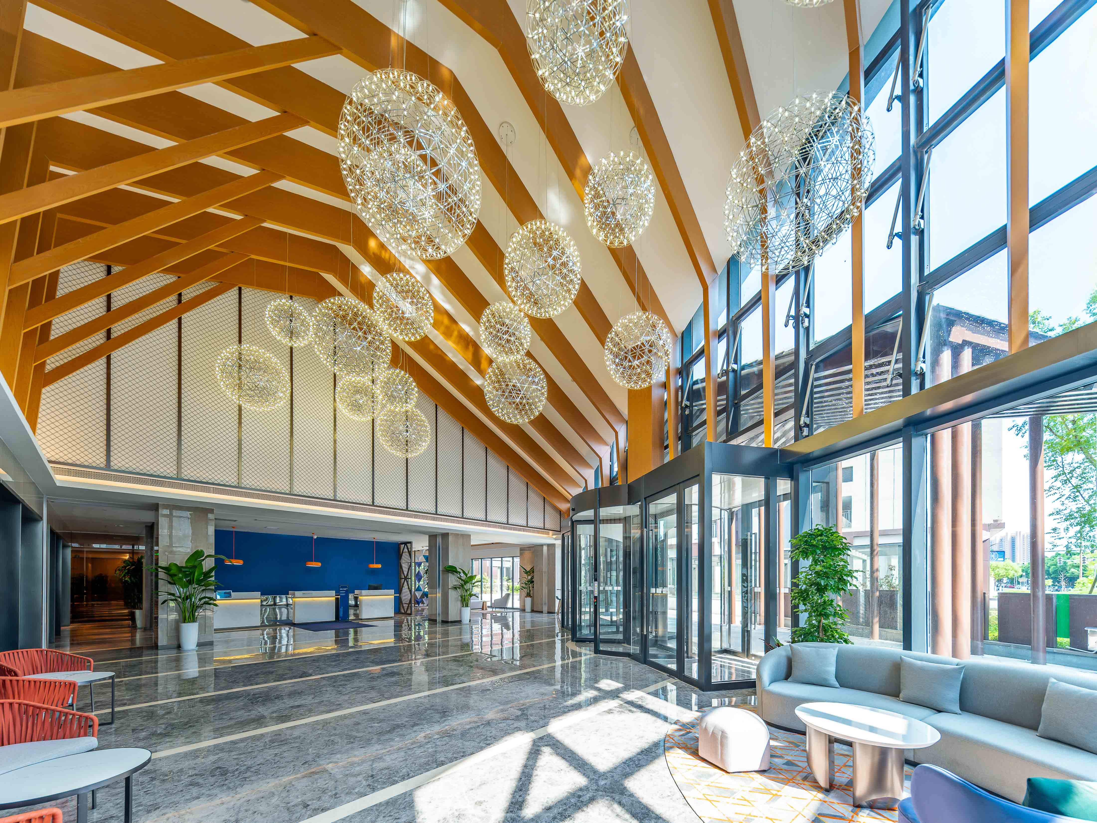 Holiday Inn Express Wuxi East Station 4/23