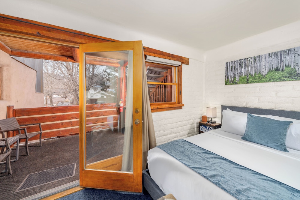 Chipeta Solar Springs Resort 19/51