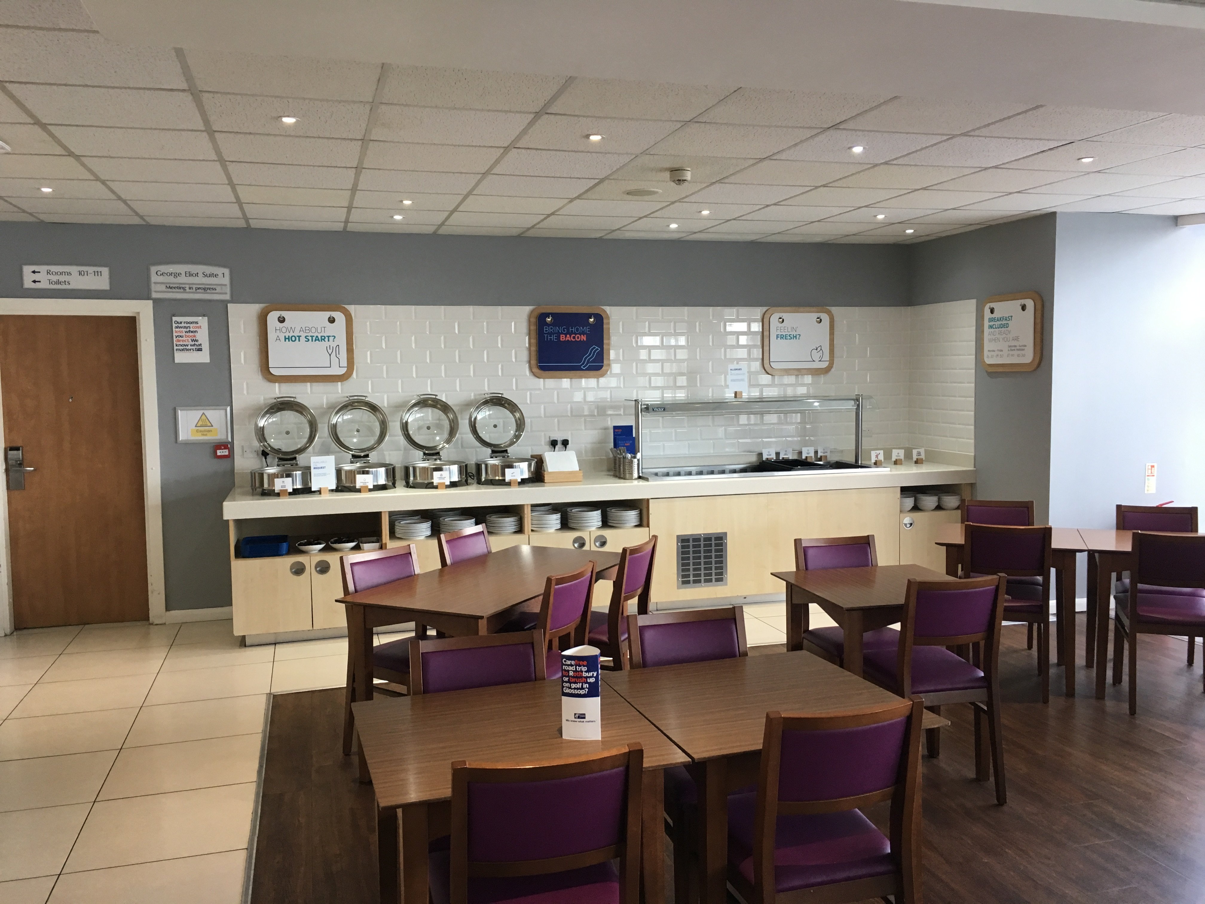 HOLIDAY INN EXPRESS NUNEATON 33/50