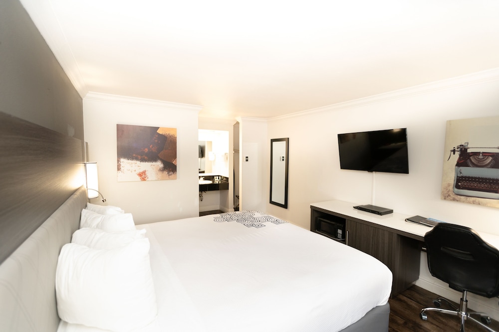 Rodeway Inn San Jose HWY-101 Tully Rd Exit 13/27