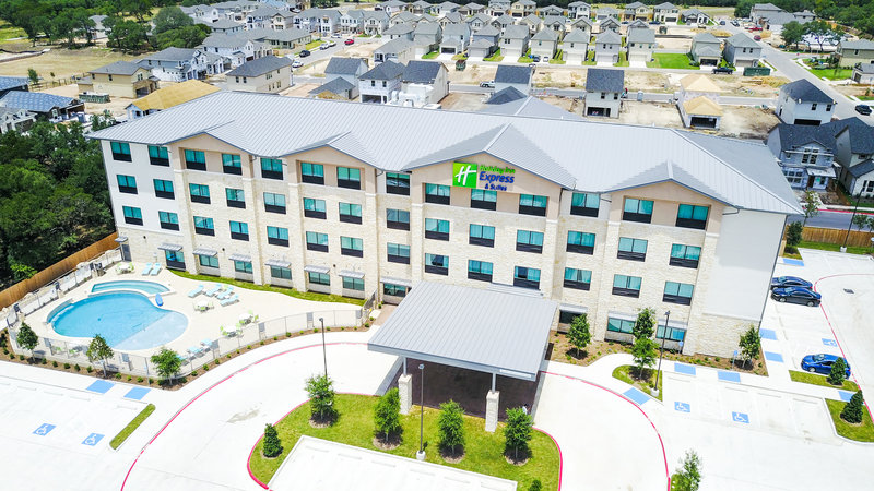 Holiday Inn Express & Suites Dripping Springs - Austin Area 2/50