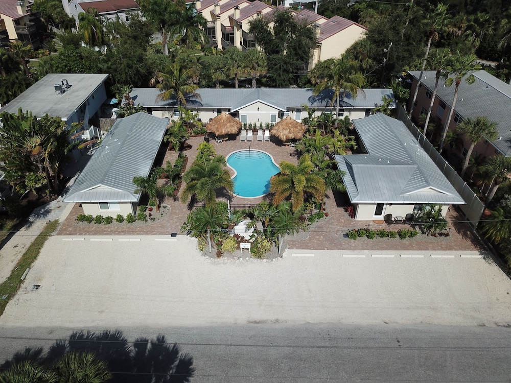 Twin Palms at Siesta 38/50