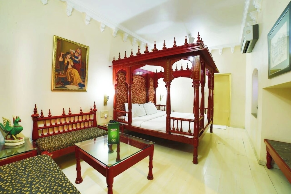 HOTEL SAMRAT INTERNATIONAL 17/28