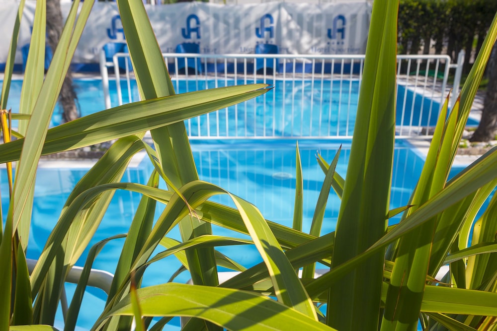 Hotel Sporting 27/30