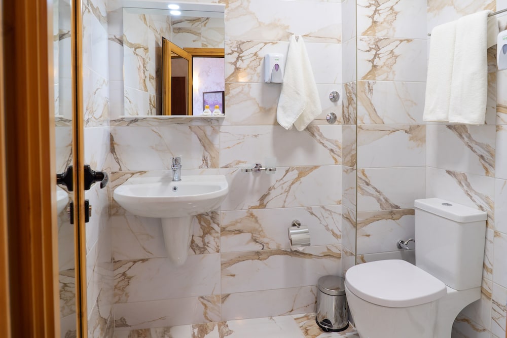 Hotel Color Varna Center 52/54