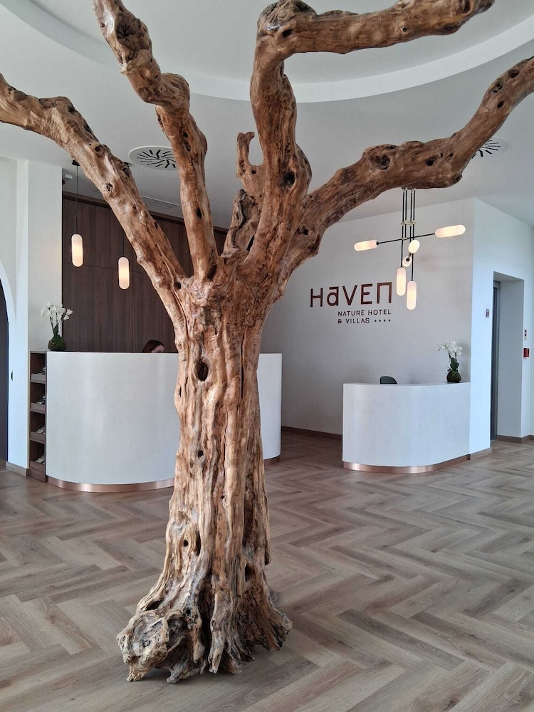 Lobby at Haven Nature Hotel & Villas, BATALHA