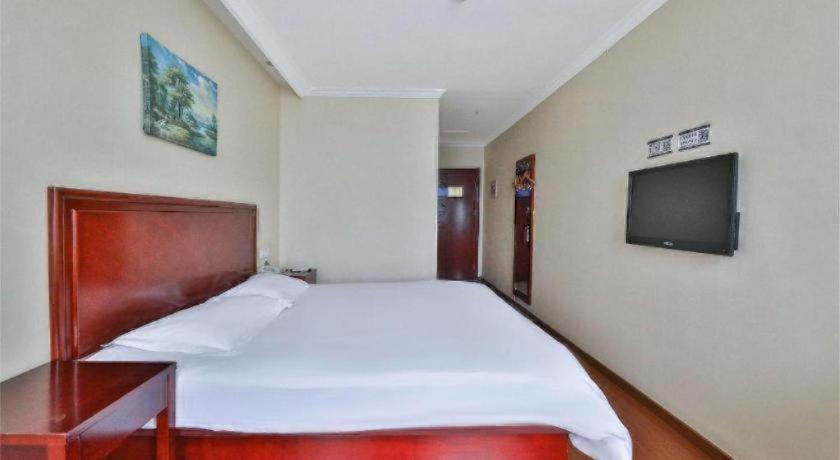 GreenTree Inn Beijing Daxing Xingye Street Liyuan Business Hotel 18/49