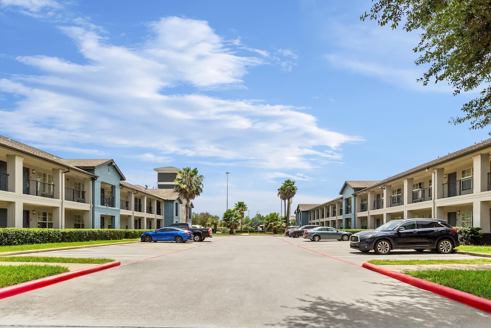 Sonesta Simply Suites Stafford 47/54