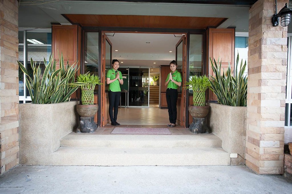 SEASON PALACE HUAHIN HOTEL 6/40