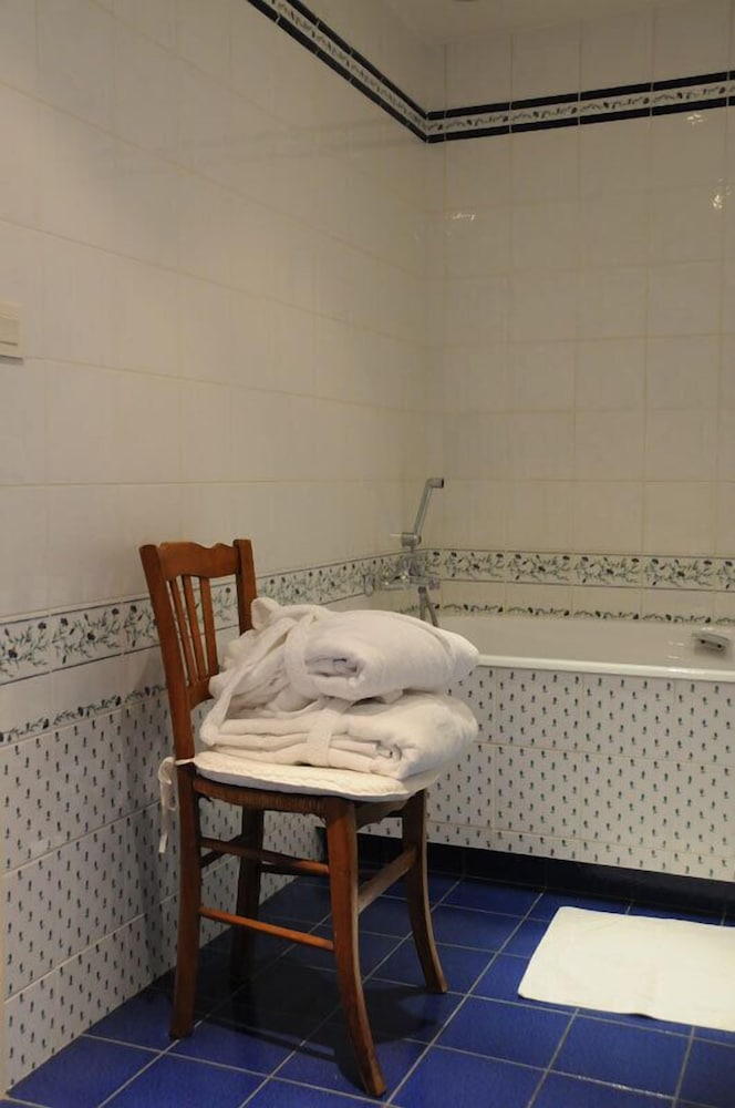 L'AUBERGE BRETONNE 28/50