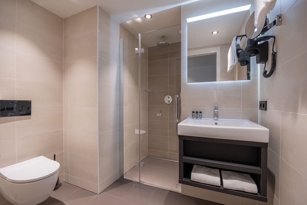 Boutique Hotel Corona 58/60