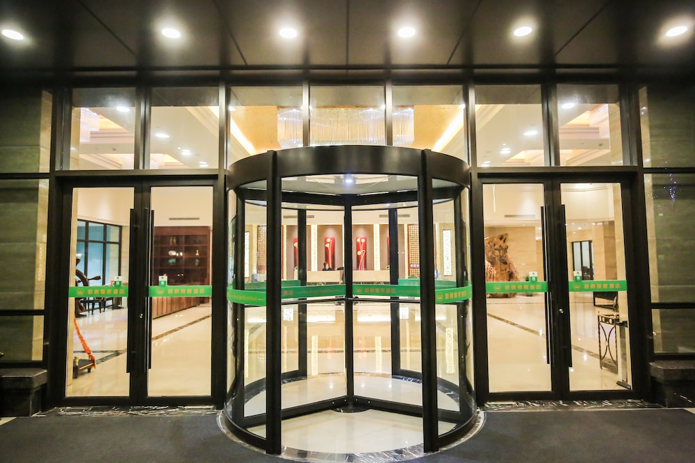 New Knight Royal Hotel Airport and International Resort 37/61