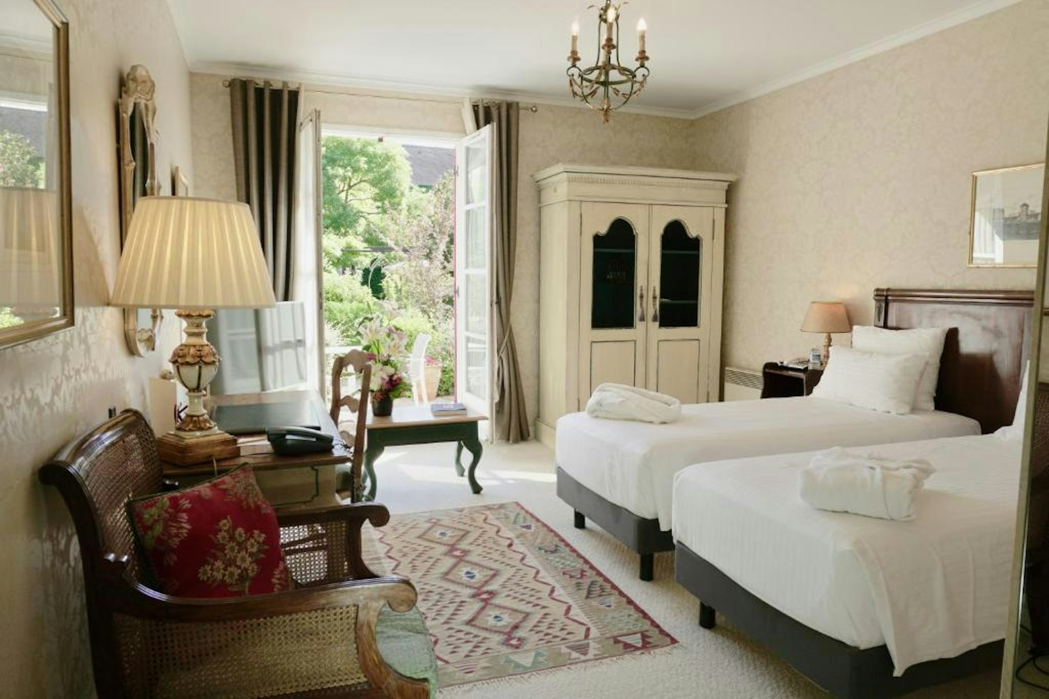 LE MANOIR DE GRESSY 9/21