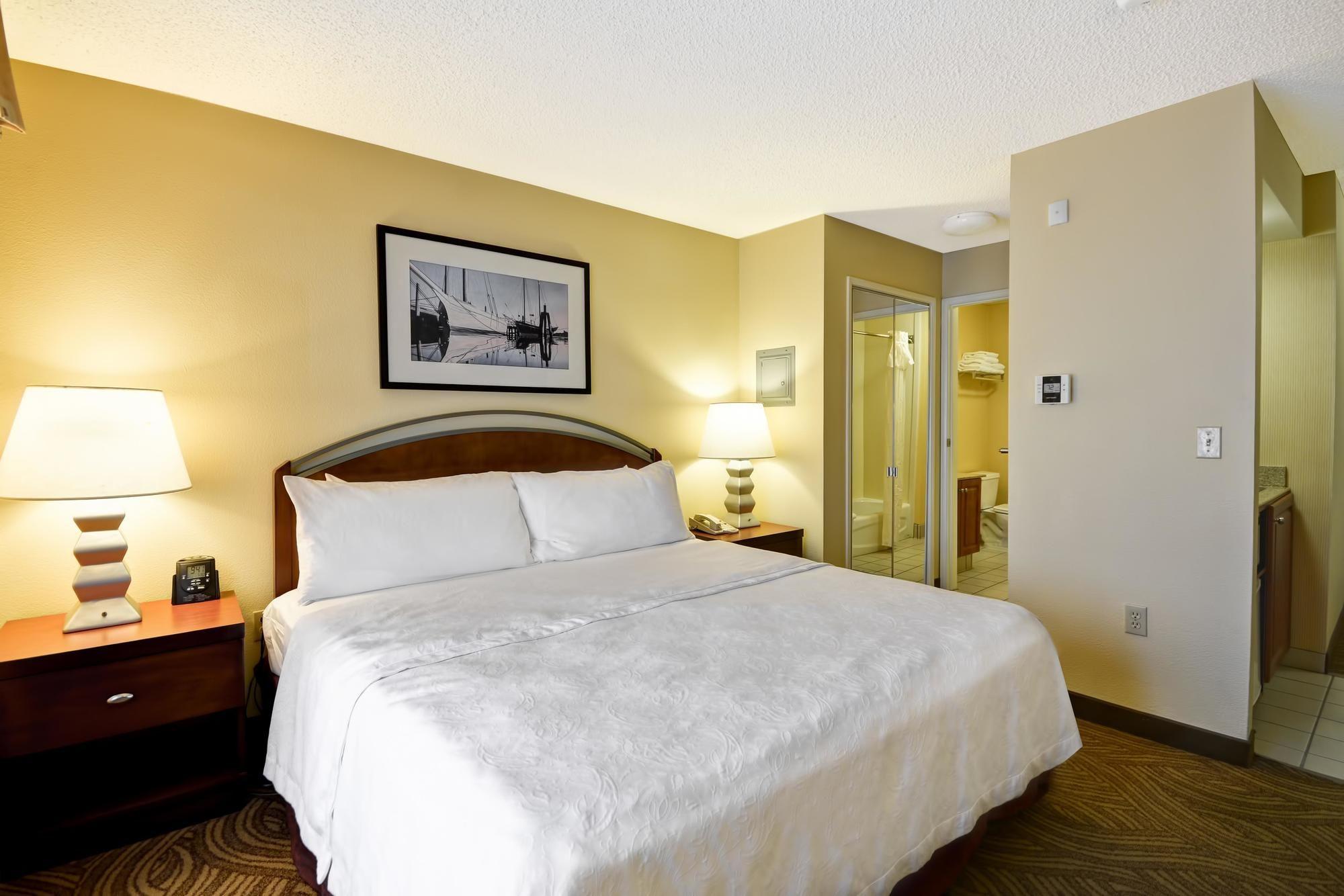 Room, King Bed, Water View