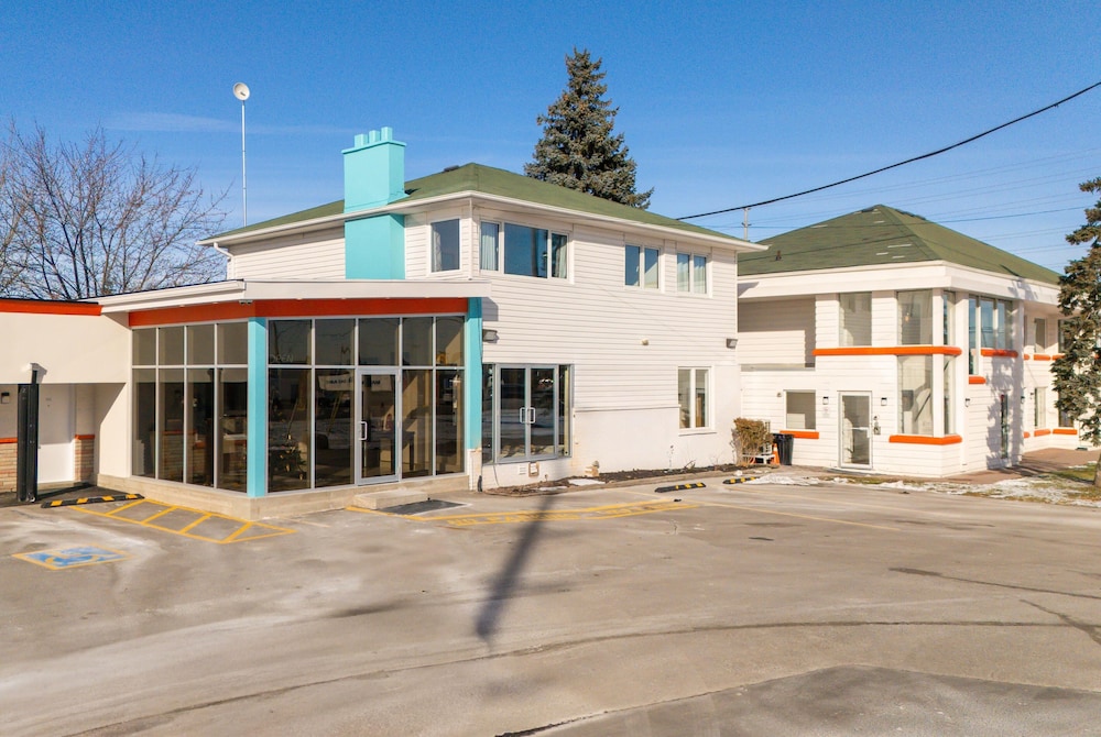 Howard Johnson by Wyndham Brampton 3/41