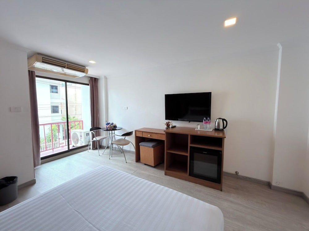 Shagwell Mansions Pattaya 40/64