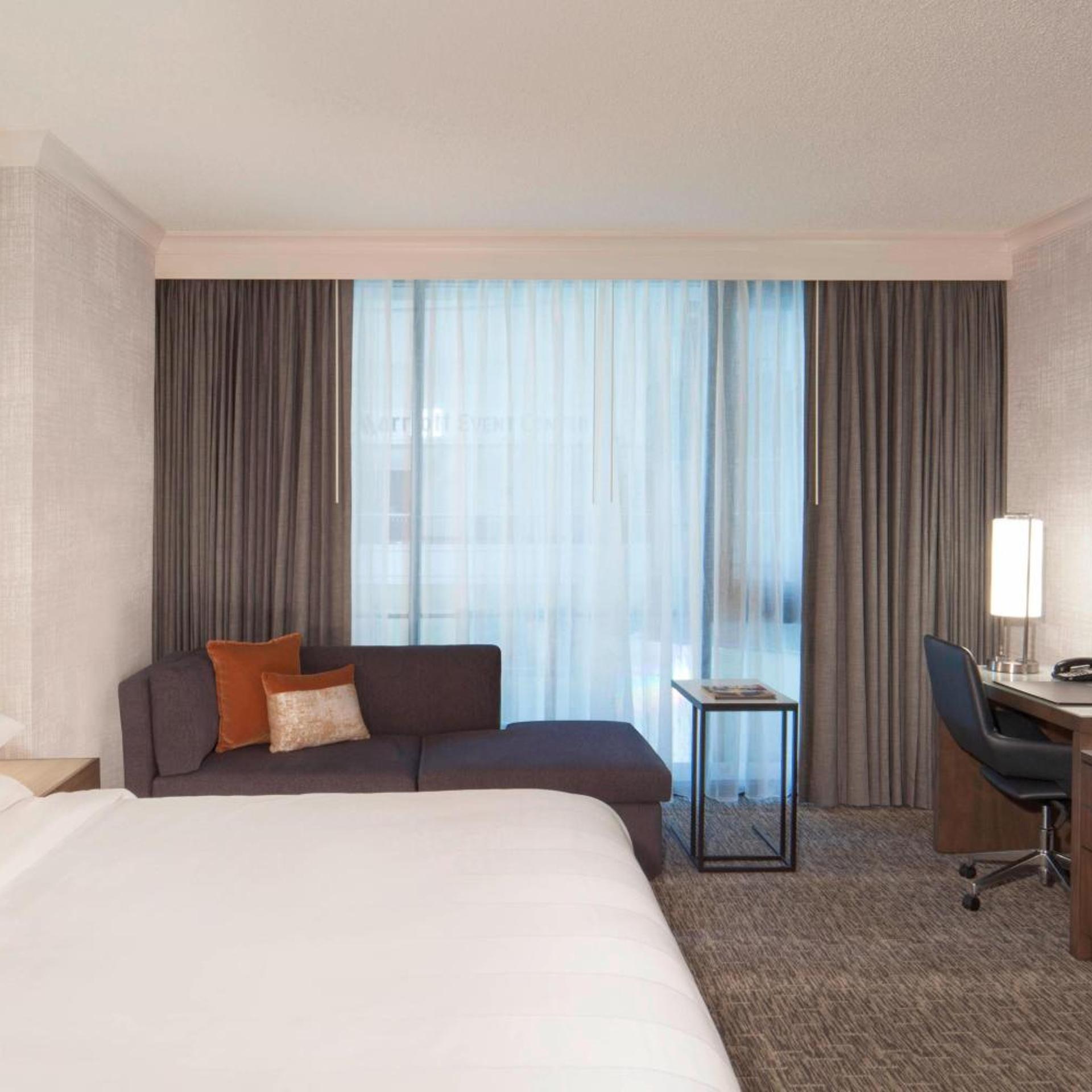 Room, King Bed, Concierge Level