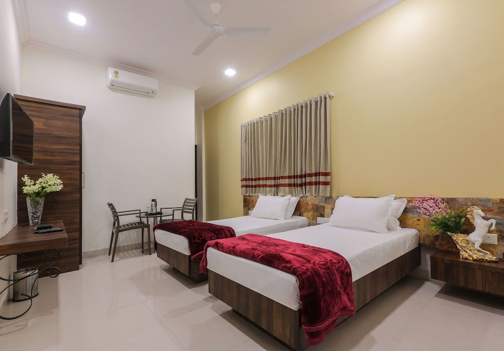 Hotel Samrat 14/40