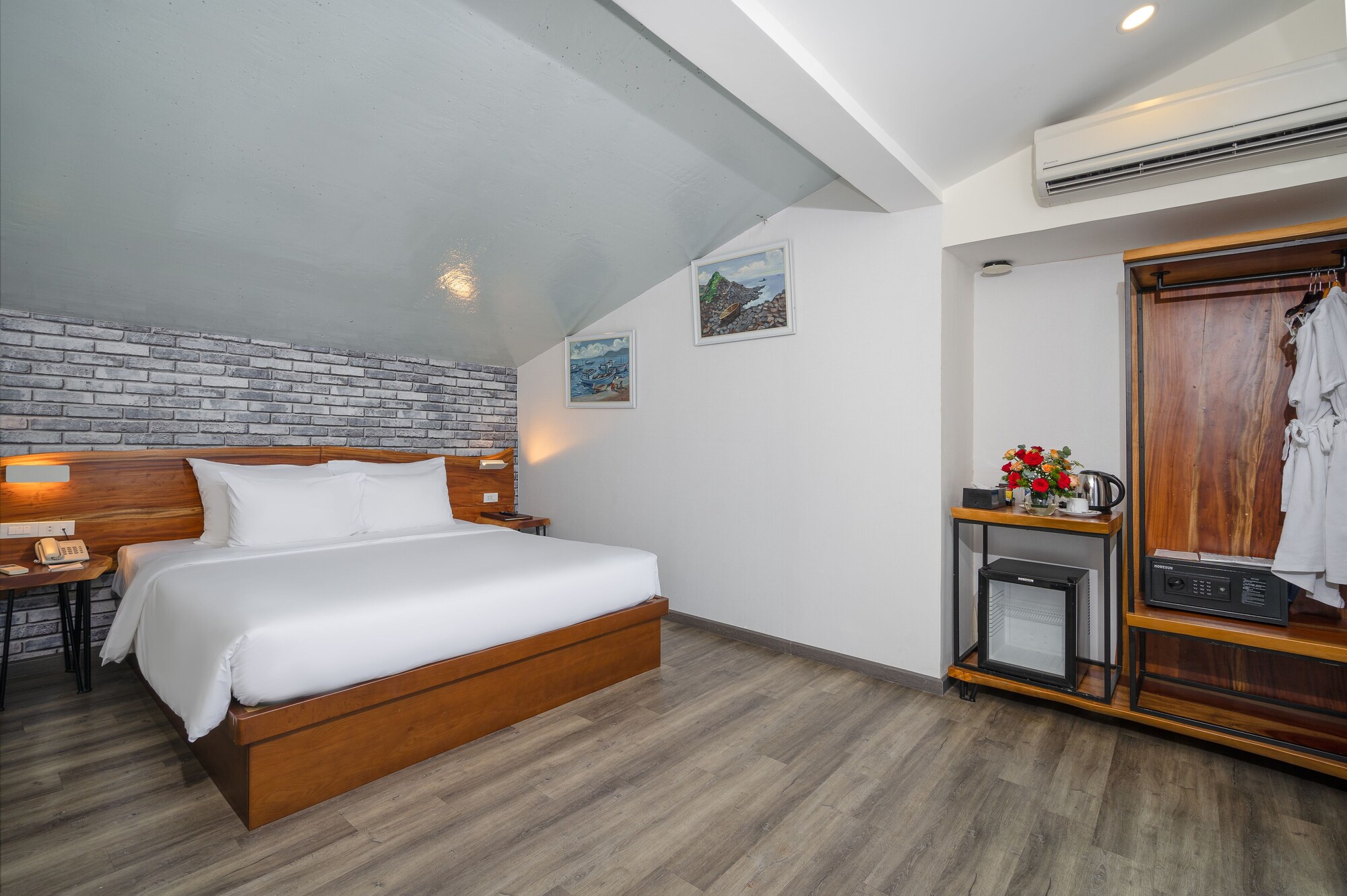 Ocean, Loft, King Bed