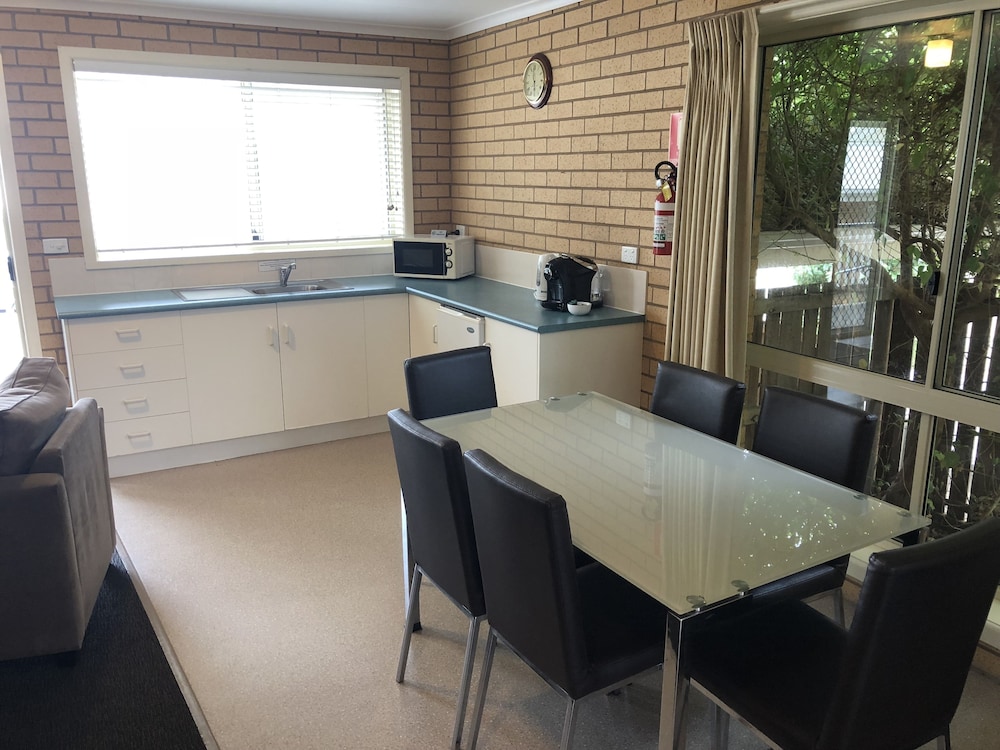 Port Campbell Parkview Motel Apartments 51/64