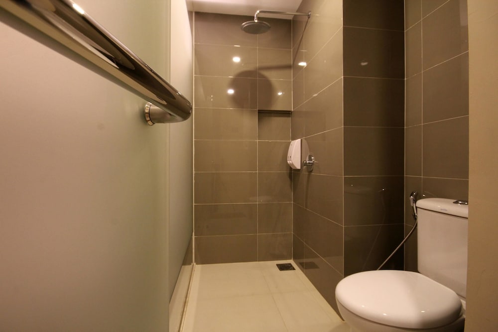 Os Hotel Airport Batam 10/43