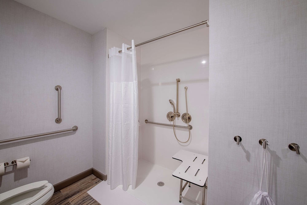 Hampton Inn Suites Duncanville Dallas Tx 12/55
