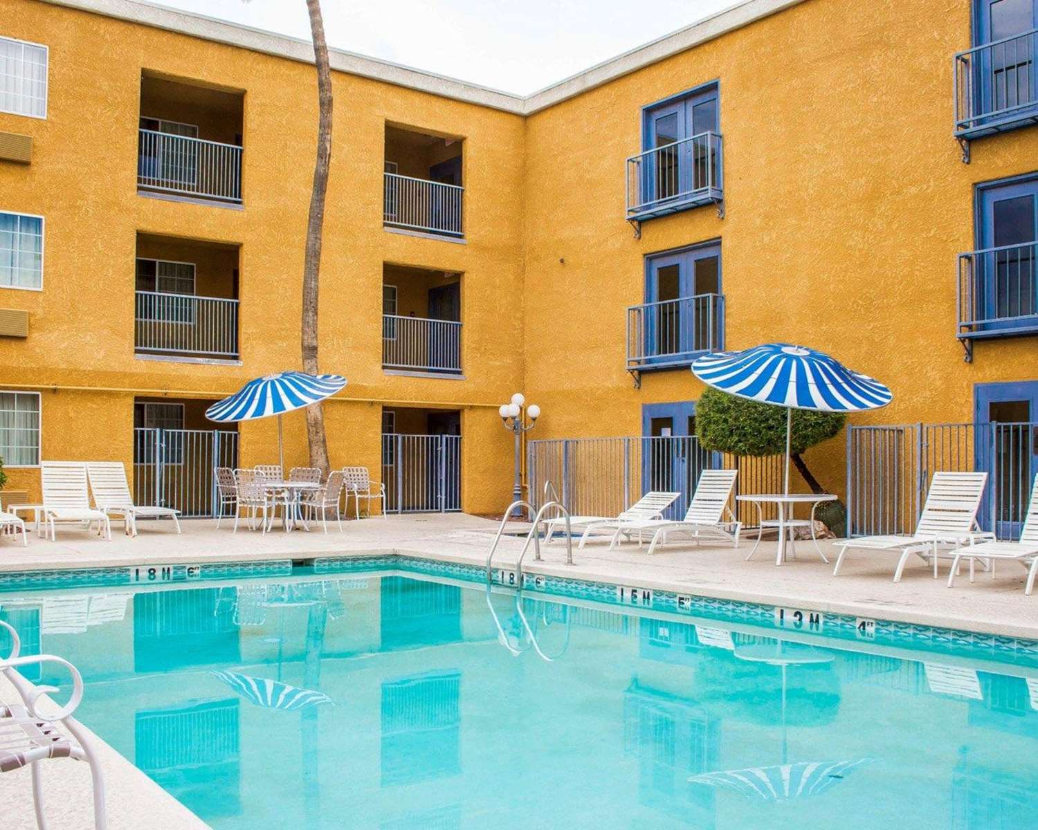 Motel6 Tucson, AZ – Airport / Kino Sports Complex 37/39