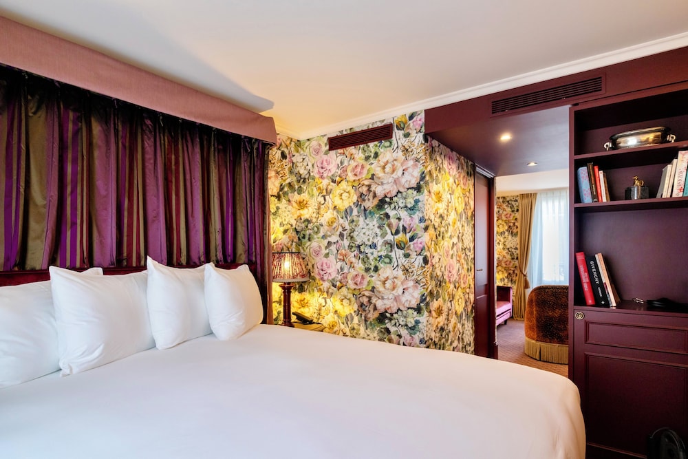 DELUXE, DOUBLE BED