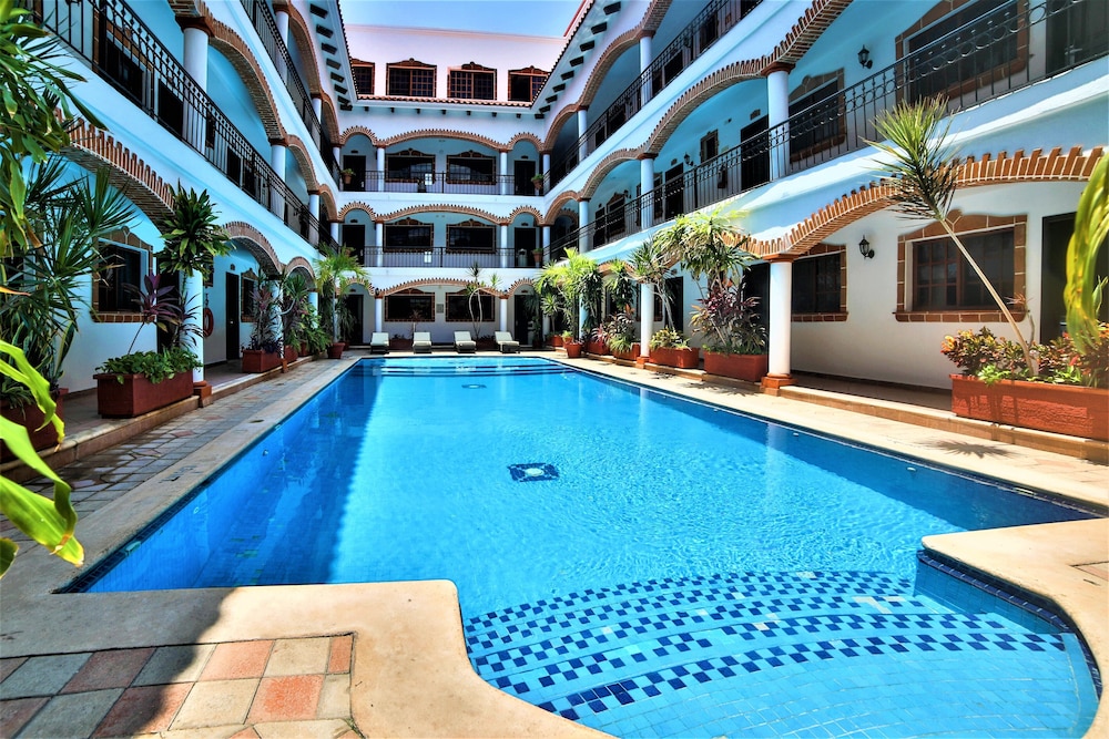 Hotel Colonial Playa del Carmen 41/50