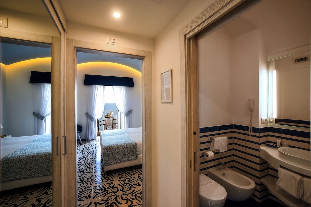 Miramalfi Hotel 34/85