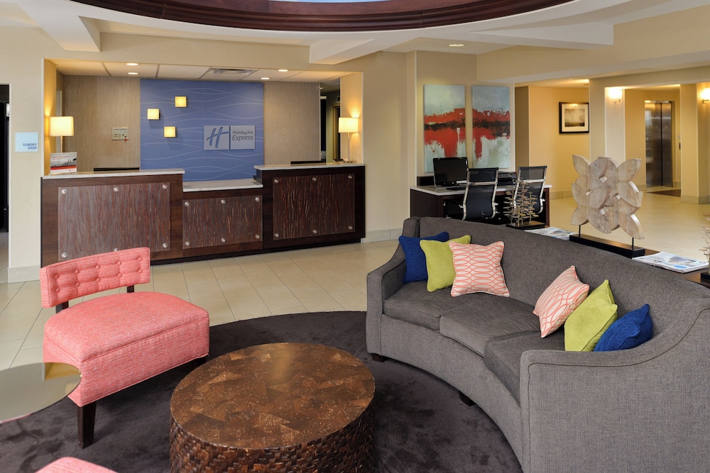 Holiday Inn Express Hotel Suites Tampa Rocky Point Island 42/71