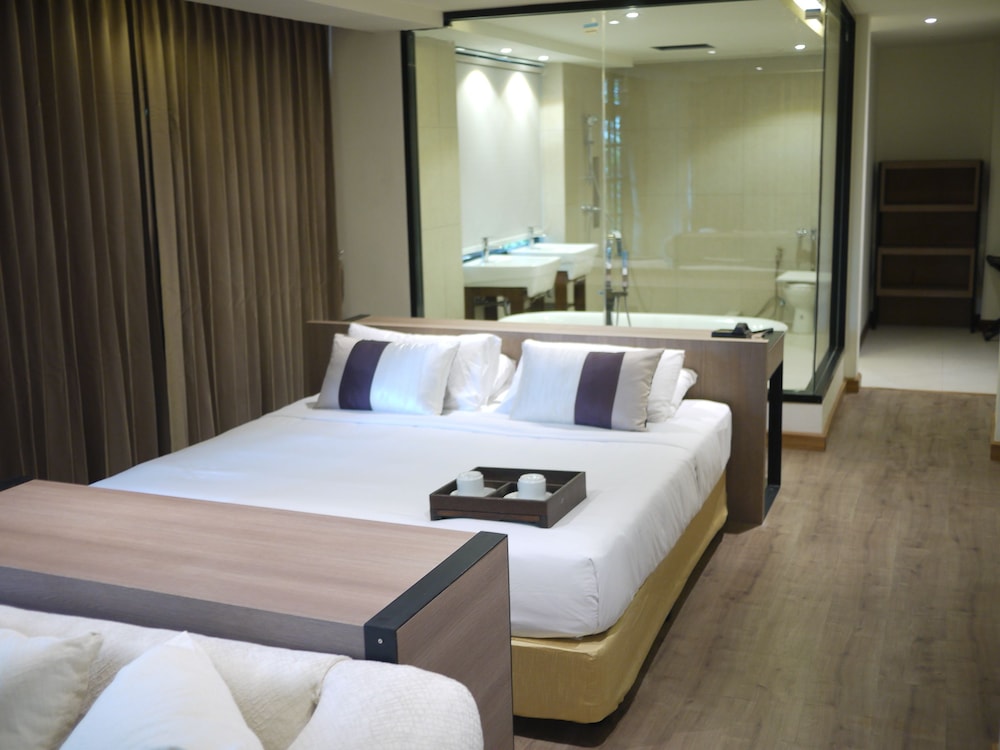 Issara Boutique Winery Hotel 20/78