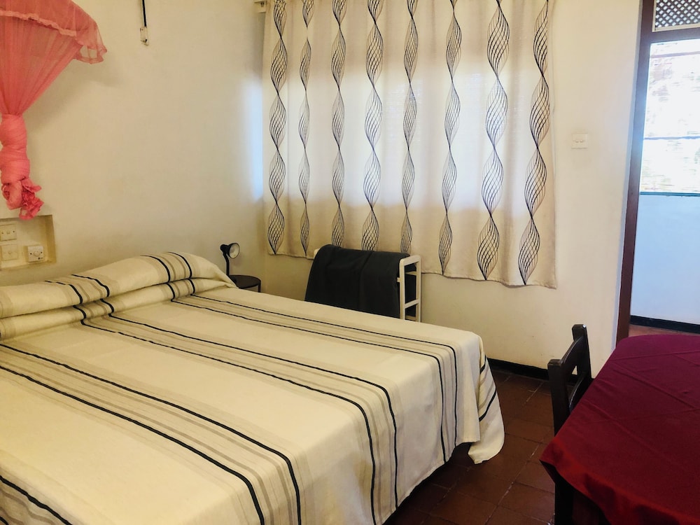 Hotel Hemadan 13/50
