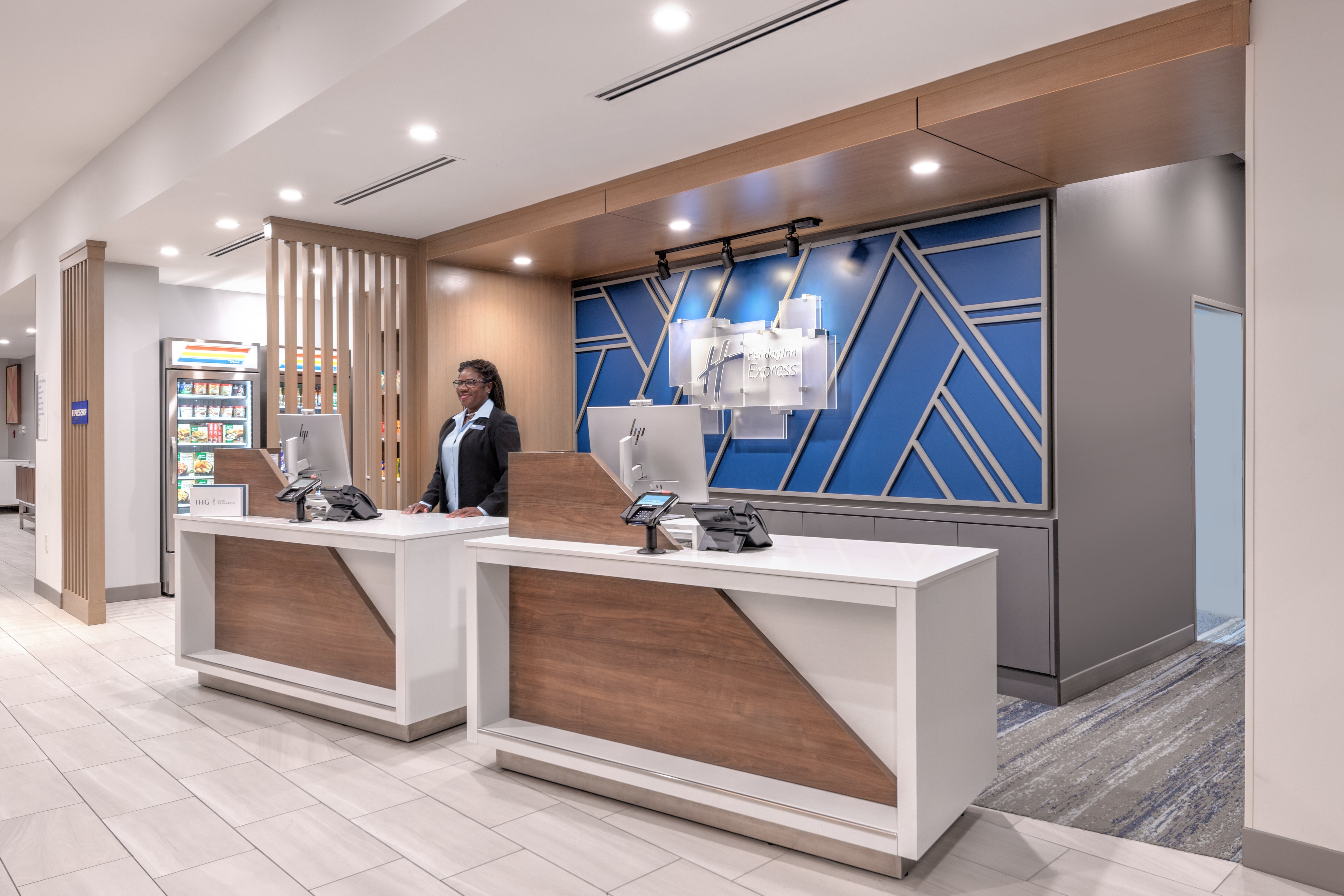 Holiday Inn Express & Suites Austin Airport East 8/44