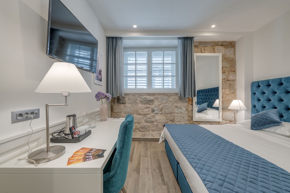 Stonemasons Heritage 24/44