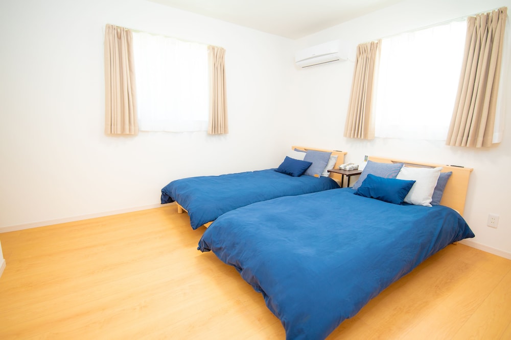 Kourijima L Hotels 8/36